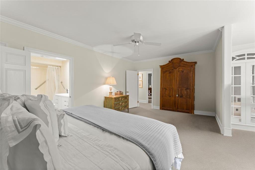 2734 Peachtree Road NW Unit C301