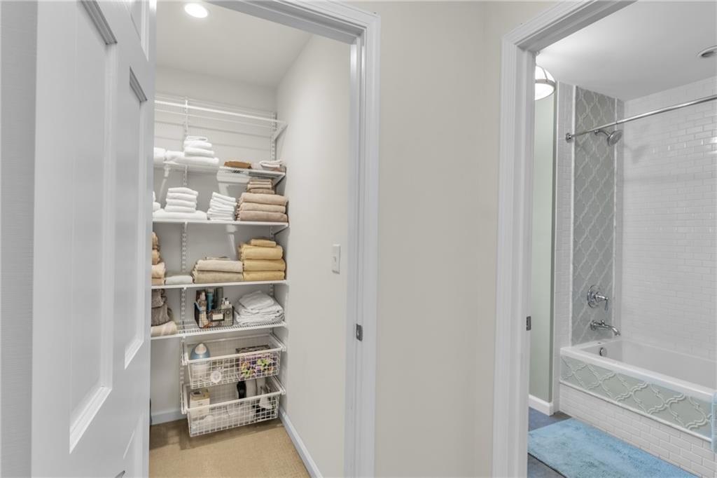 4374 Peachtree Dunwoody Road NE