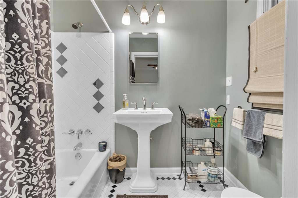 4374 Peachtree Dunwoody Road NE