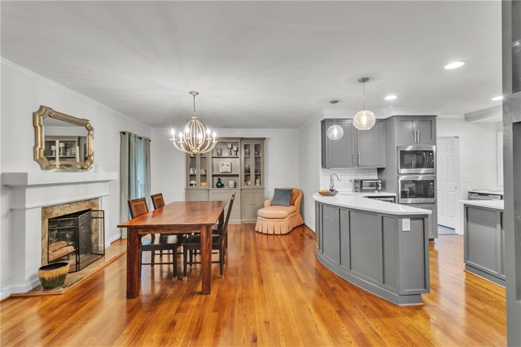 4374 Peachtree Dunwoody Road NE