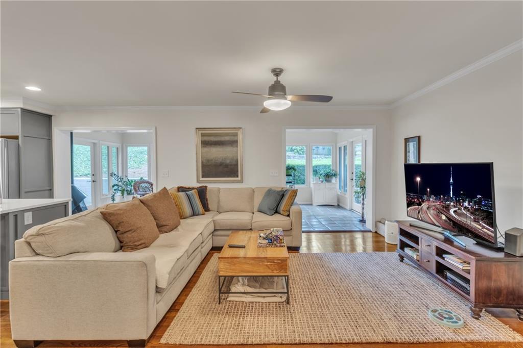 4374 Peachtree Dunwoody Road NE