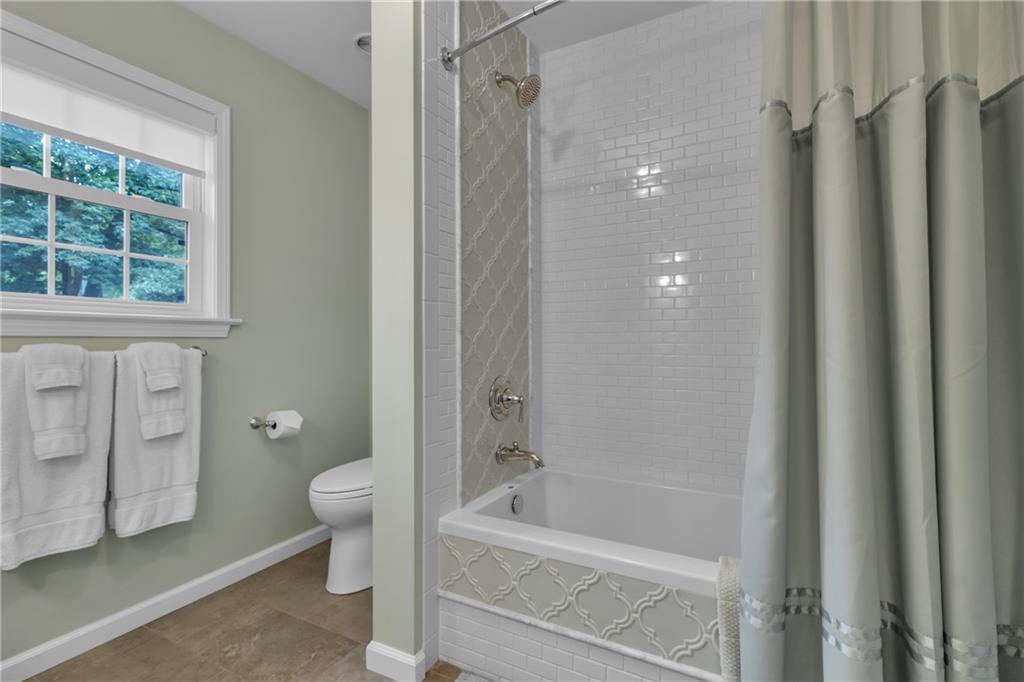 4374 Peachtree Dunwoody Road NE