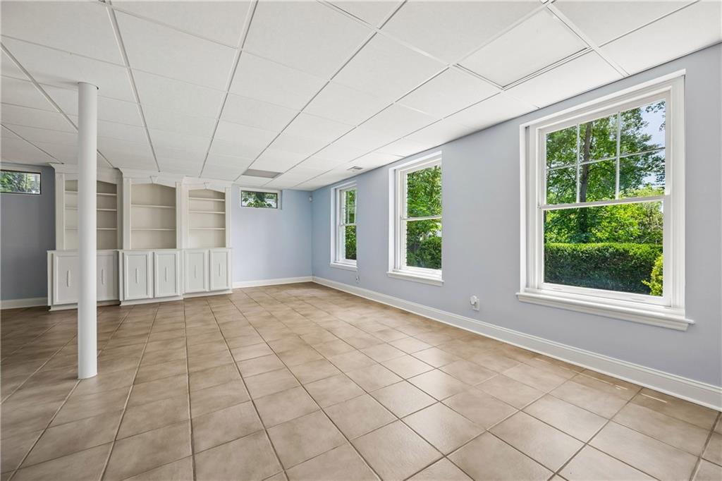 1290 Peachtree Battle Avenue NW