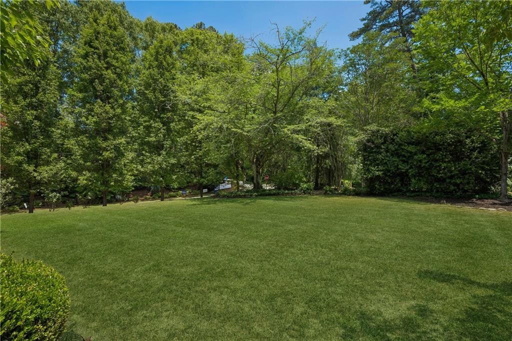 1290 Peachtree Battle Avenue NW