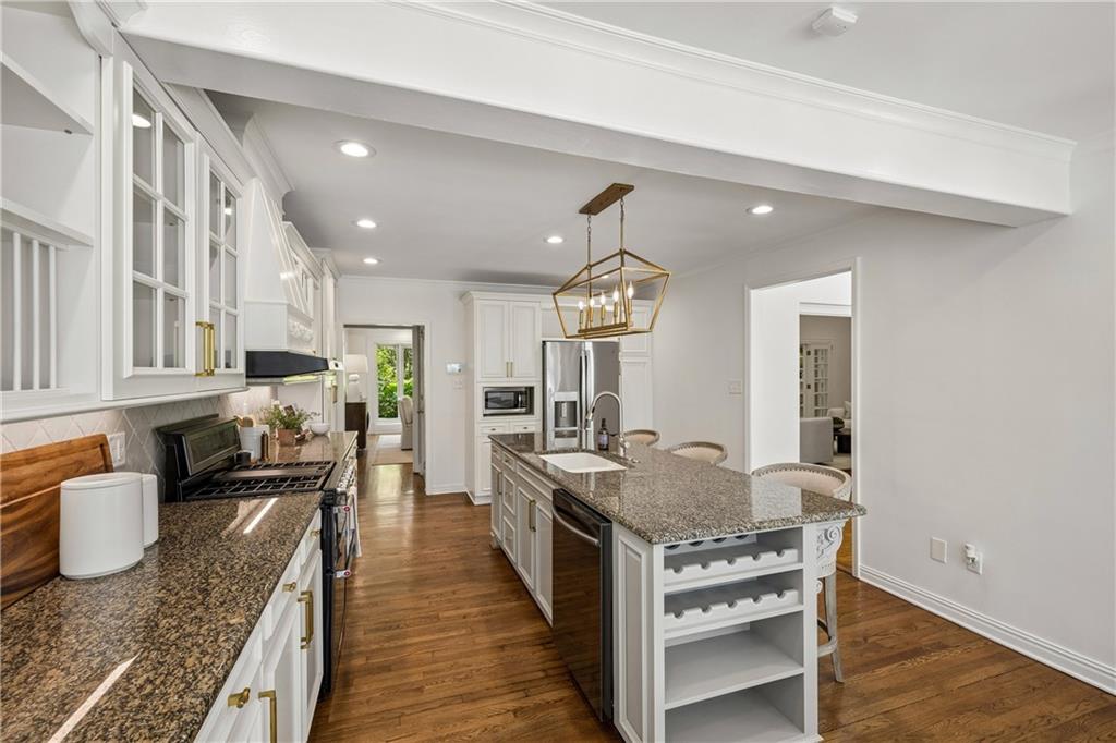 1290 Peachtree Battle Avenue NW