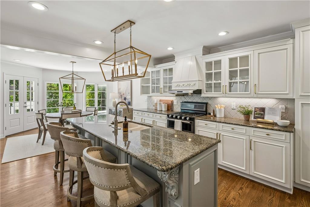 1290 Peachtree Battle Avenue NW