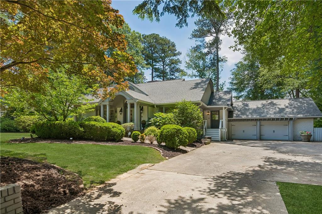 1290 Peachtree Battle Avenue NW
