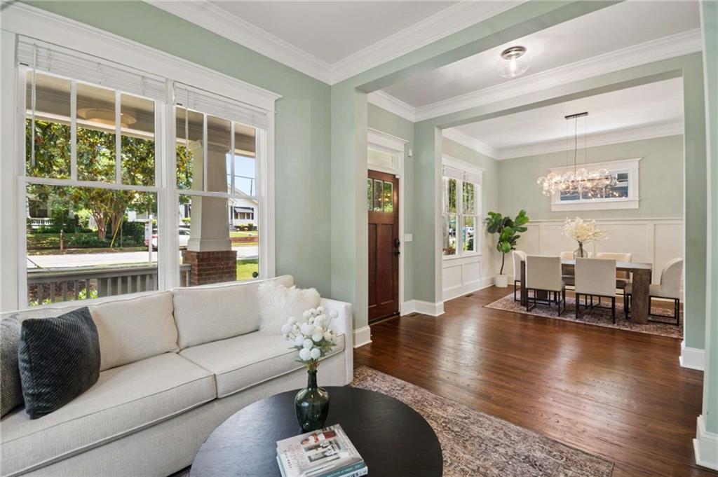 106 W Hill Street