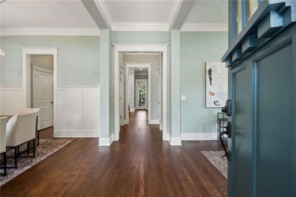 106 W Hill Street