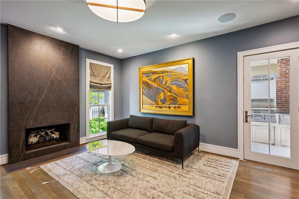 2525 Peachtree Road NE Unit 32