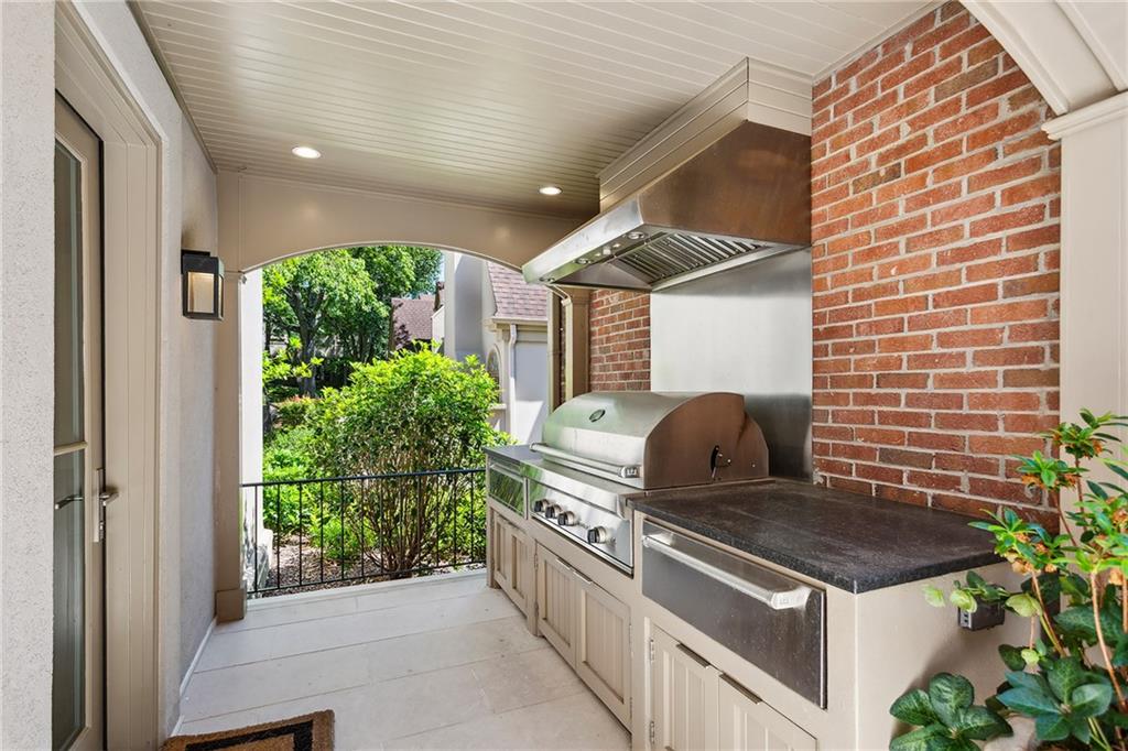 2525 Peachtree Road NE Unit 32