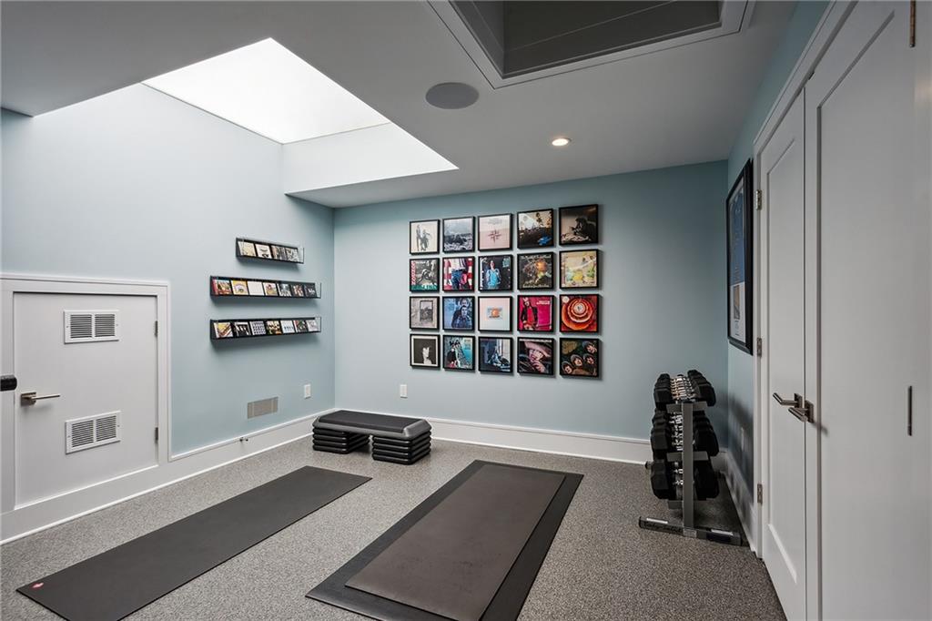 2525 Peachtree Road NE Unit 32