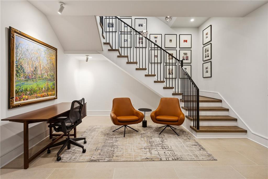 2525 Peachtree Road NE Unit 32