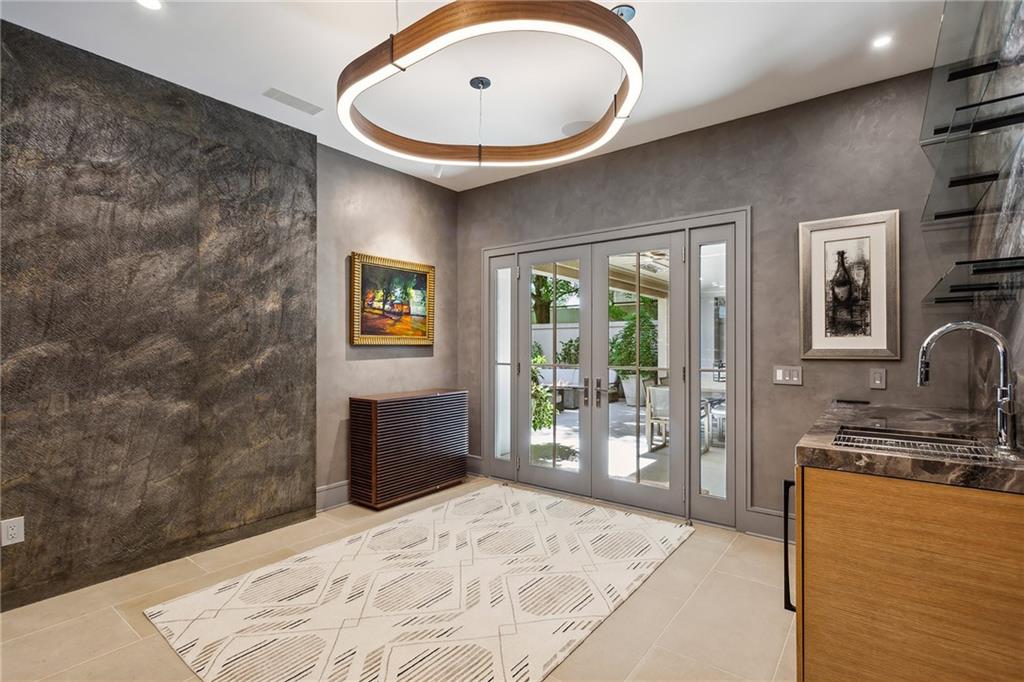 2525 Peachtree Road NE Unit 32