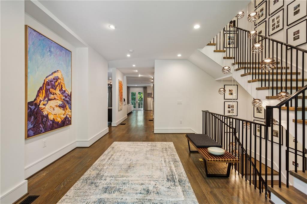 2525 Peachtree Road NE Unit 32
