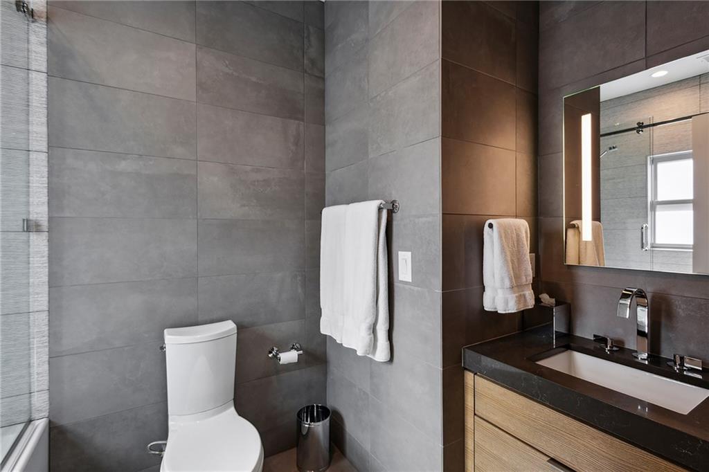 2525 Peachtree Road NE Unit 32