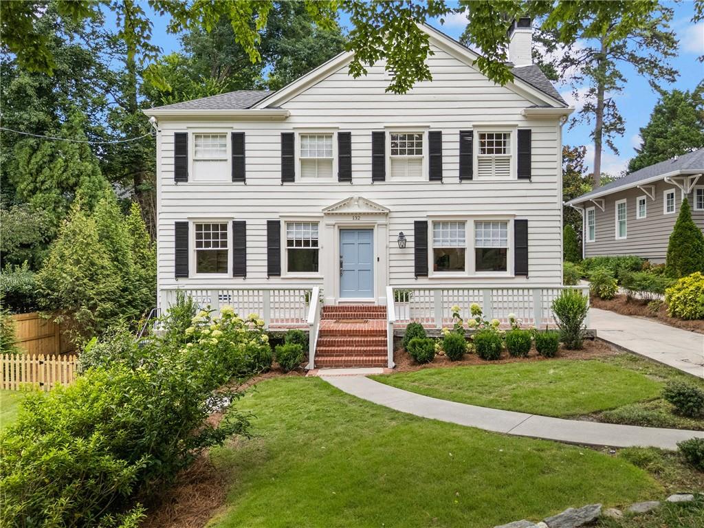 132 Peachtree Way NE