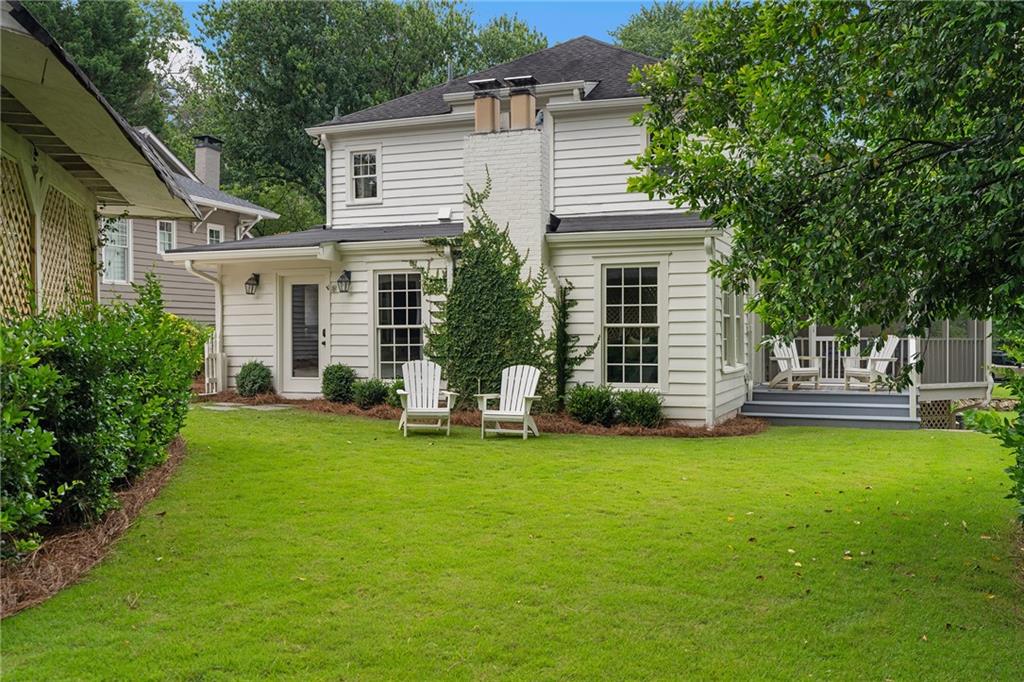 132 Peachtree Way NE