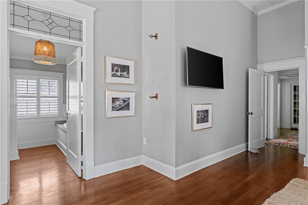 132 Peachtree Way NE