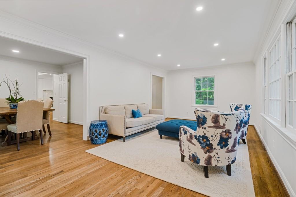 345 W Spalding Drive
