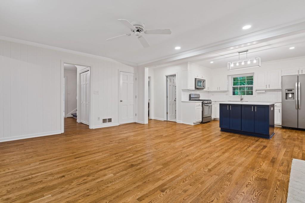 345 W Spalding Drive