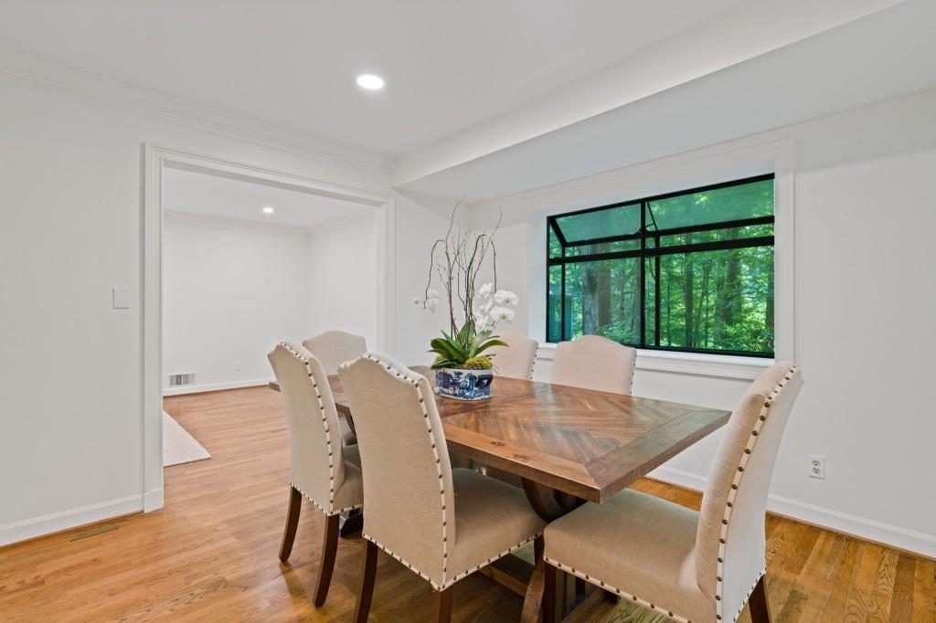 345 W Spalding Drive