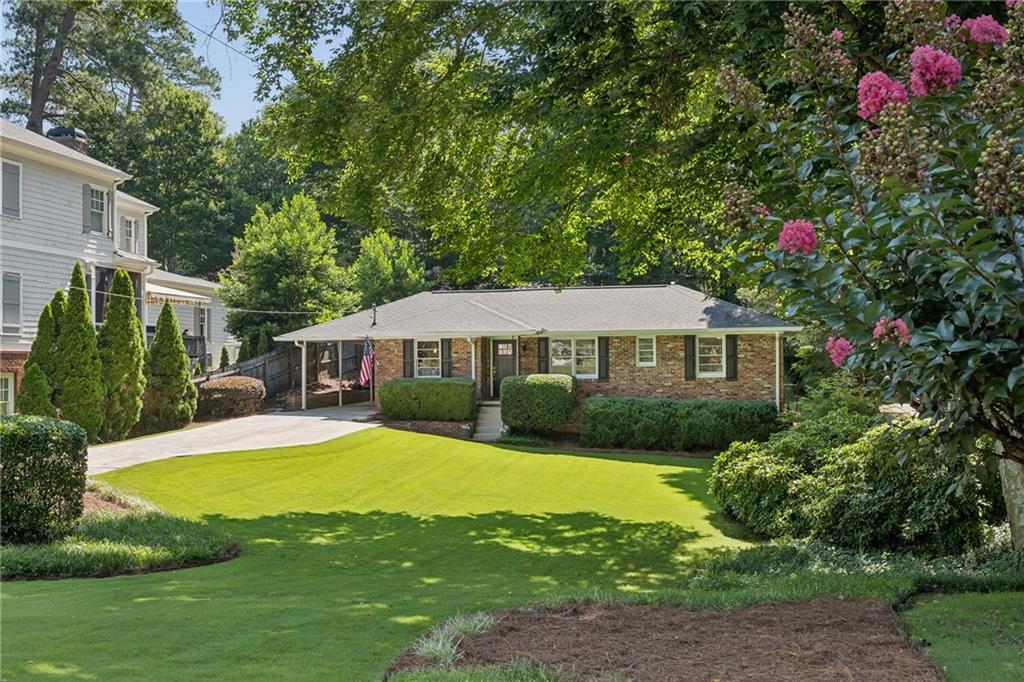 2201 Fairway Circle NE