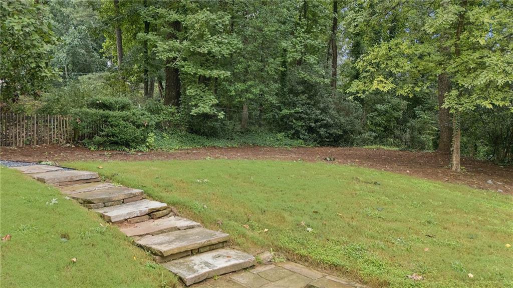 342 Valley Green Drive NE