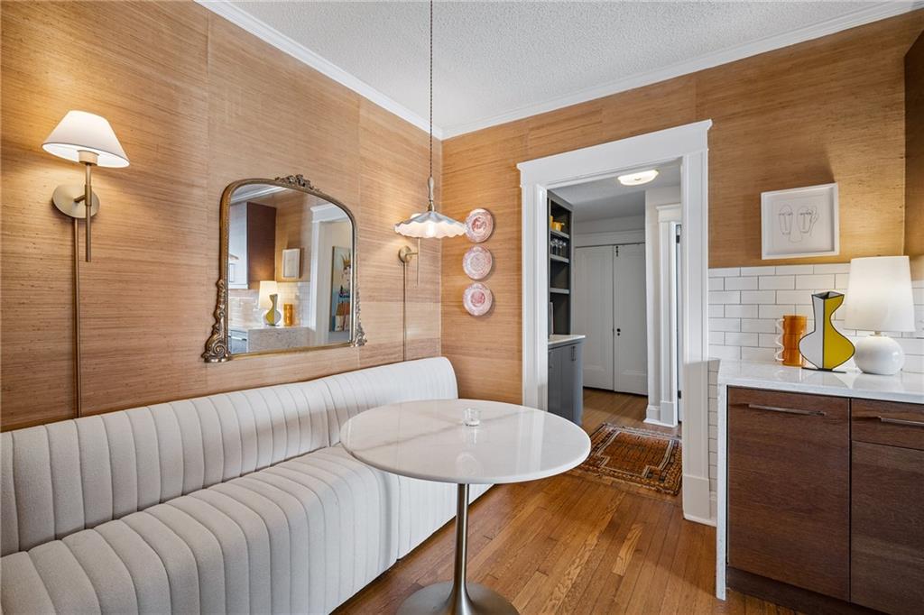 301 10th Street NE Unit 4