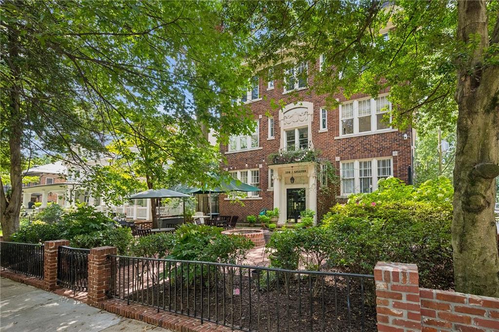 301 10th Street NE Unit 4
