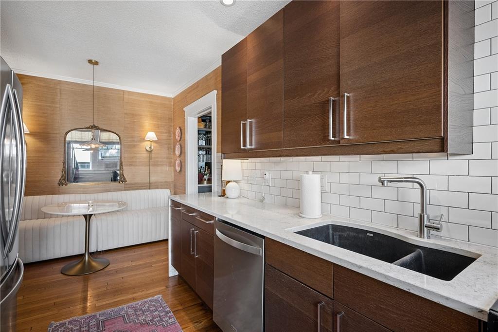 301 10th Street NE Unit 4