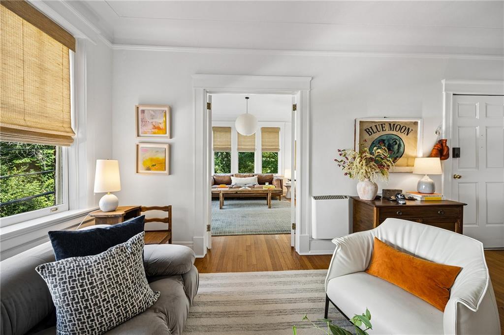 301 10th Street NE Unit 4
