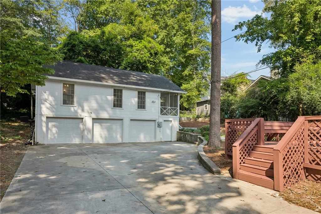 472 Burlington Road NE