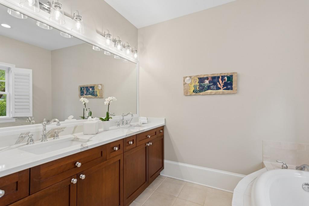 3313 Buckhead Forest Mews NE