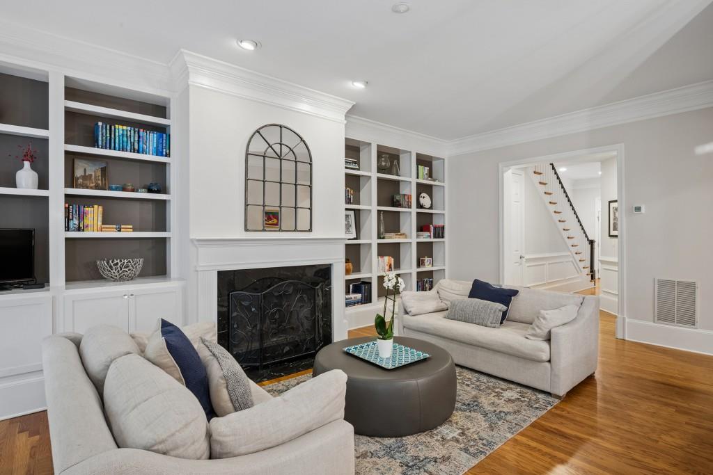 3313 Buckhead Forest Mews NE