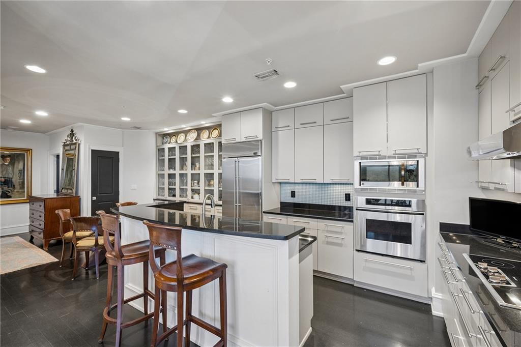 2828 Peachtree Road NW Unit 2403