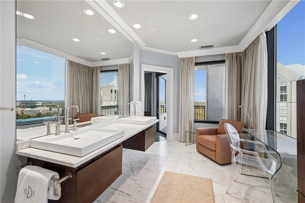 2828 Peachtree Road NW Unit 2403