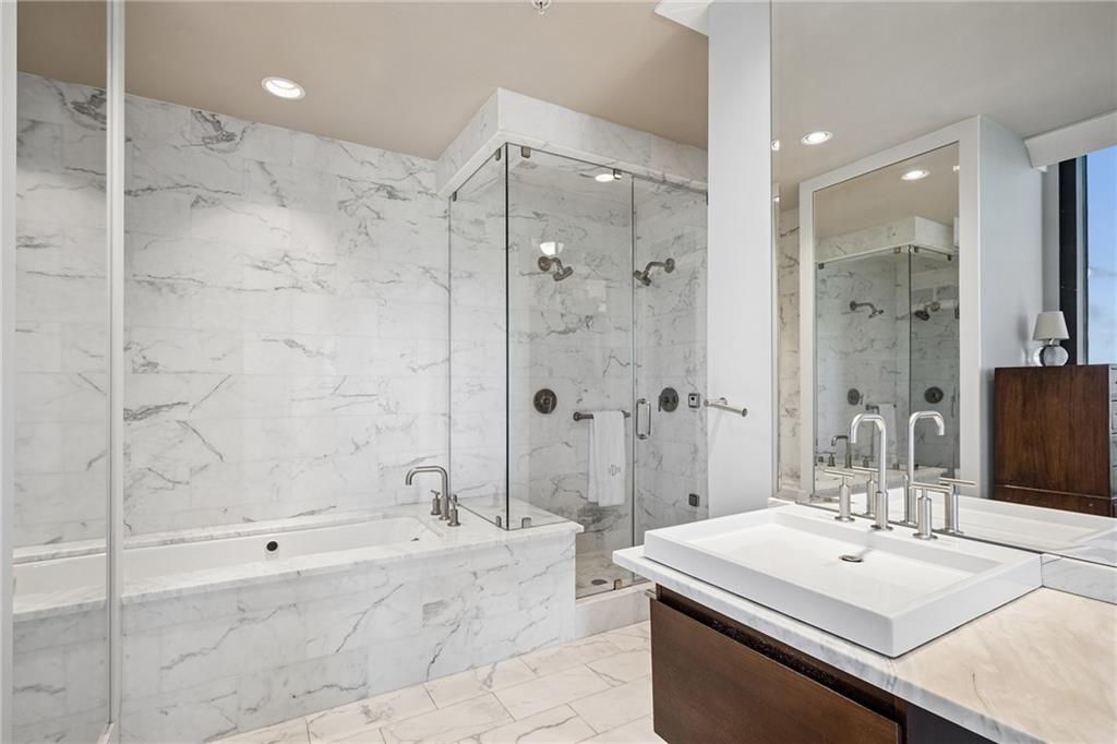 2828 Peachtree Road NW Unit 2403