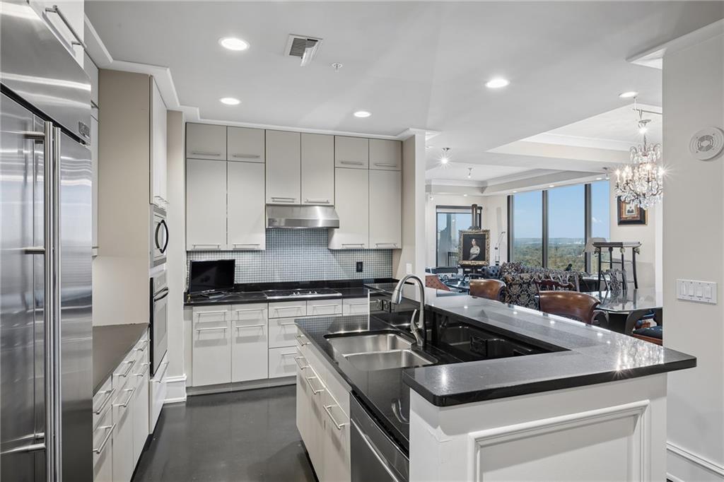 2828 Peachtree Road NW Unit 2403