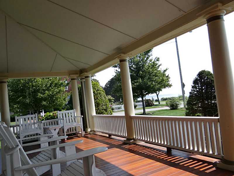 323 PROMENADE Avenue