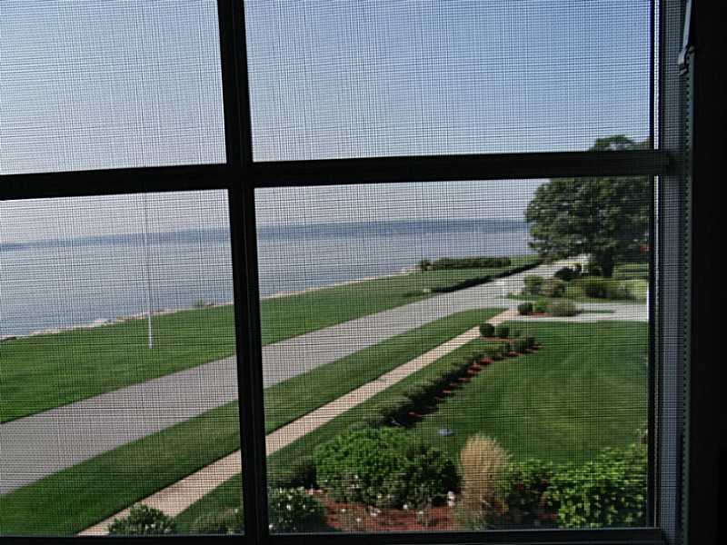 323 PROMENADE Avenue