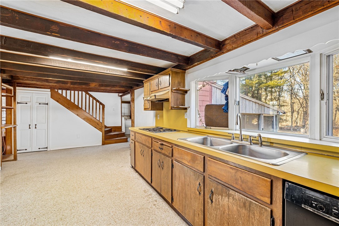 1289 South Road