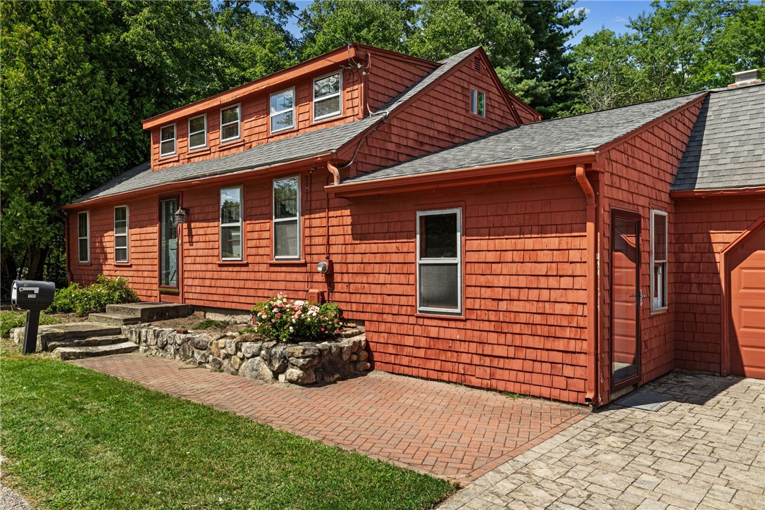 1289 South Road