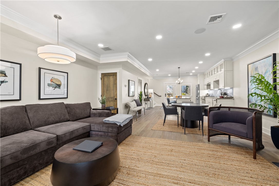 4 White Hawk Ridge