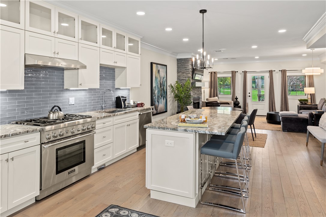 4 White Hawk Ridge