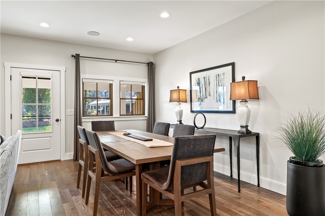 3 White Hawk Ridge Ridge