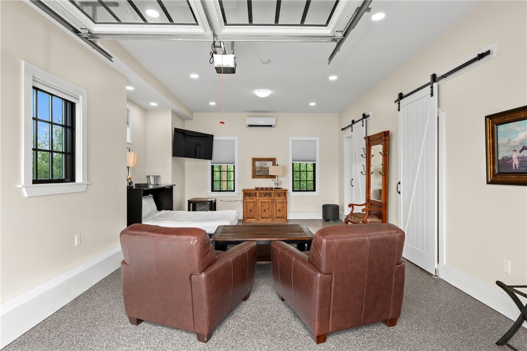 6 Alexander Circle