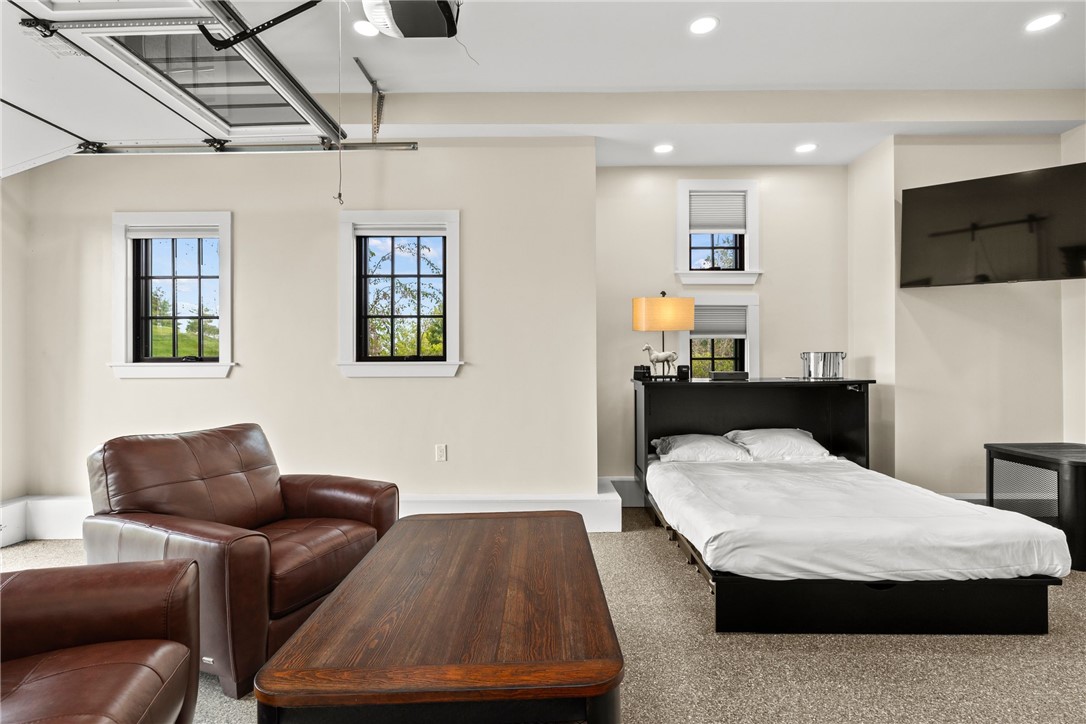 6 Alexander Circle