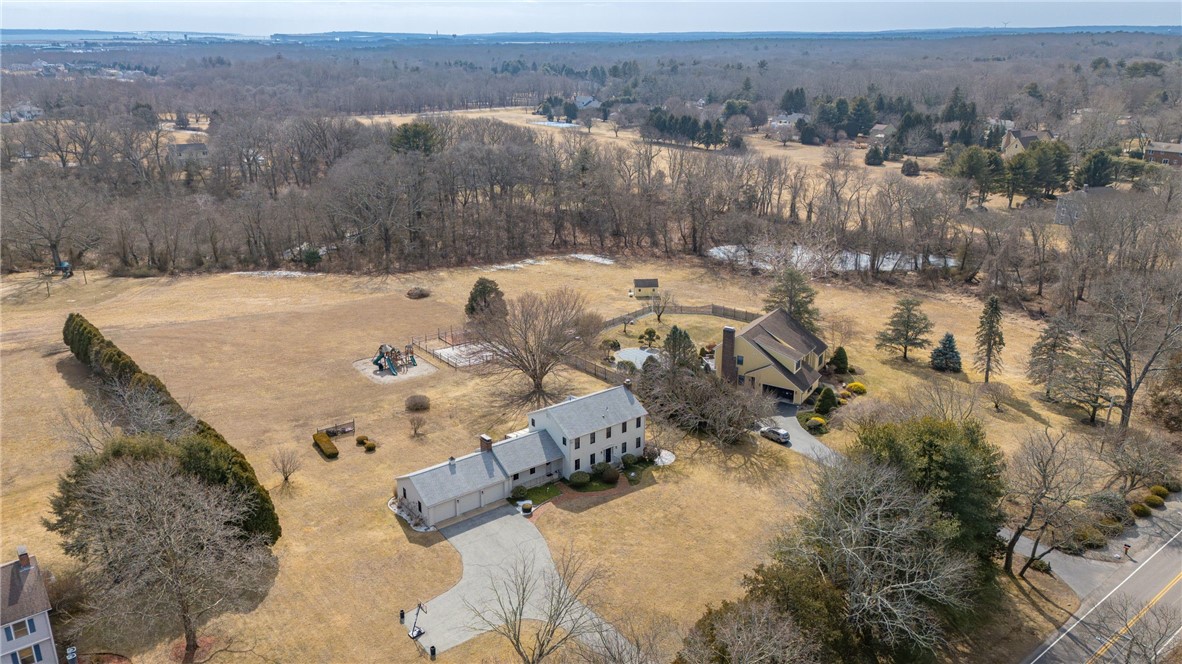 851 North Quidnessett Road