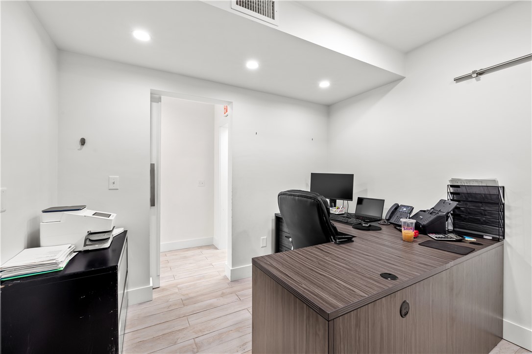 5670 Post Road